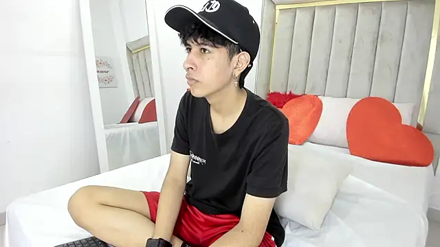 julian xx online show from 02/09/26, 07:51