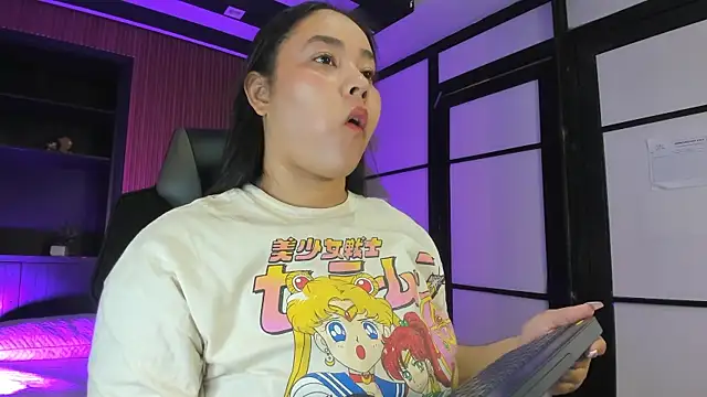 ThaliaBrookss  online show from 04/07/26, 04:13