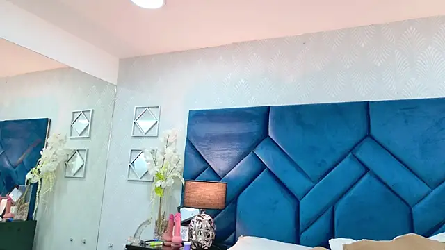 CintiaHolms online show from 03/13/26, 02:51