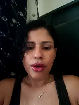 Lyra XOX online show from 01/06/26, 11:25