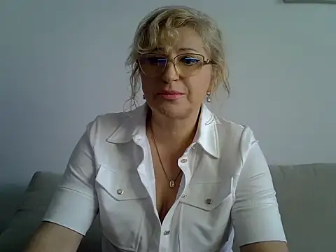 Eva5576 online show from 02/11/26, 09:47