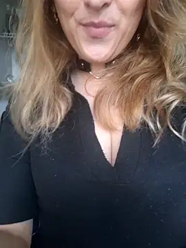 Snapshot of millfka chatting on 02/06/26, 12:52 millfka online show from 02/06/26, 12:52