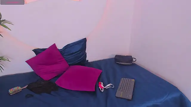 Snapshot of HanaWild chatting on 01/10/26, 01:29 HanaWild online show from 01/10/26, 01:29