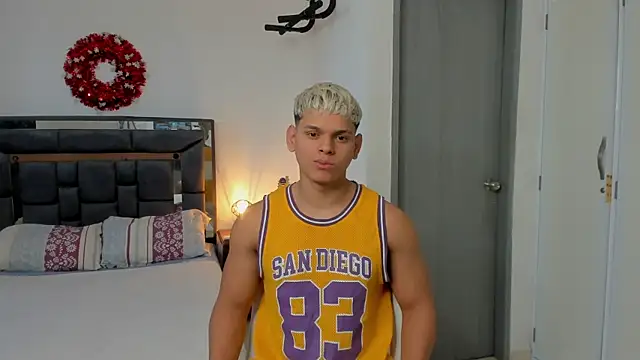 stefan leenox online show from 04/02/26, 07:44