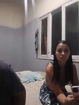 Rodrigohernan19 online show from 04/12/26, 02:38