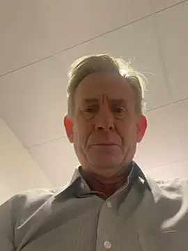 Pierre4tjyxx online show from 02/03/26, 10:42