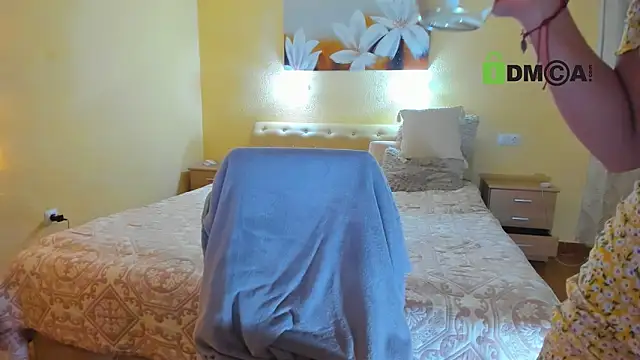 juliiaroberts online show from 04/08/26, 04:01