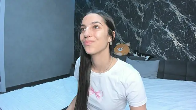 stella torres online show from 05/19/26, 06:53