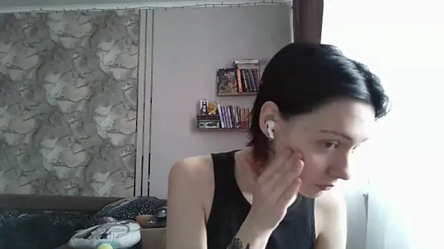 LxayBloom online show from 02/10/26, 09:57