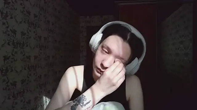 LxayBloom online show from 03/16/26, 06:39