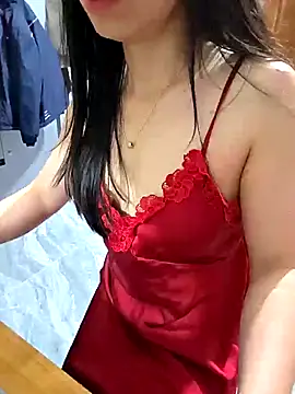 Snapshot of moon_baby99 chatting on 02/01/26, 12:53 moon baby99 online show from 02/01/26, 12:53