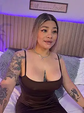 Snapshot of IndieMiller chatting on 03/06/26, 11:17 IndieMiller online show from 03/06/26, 11:17