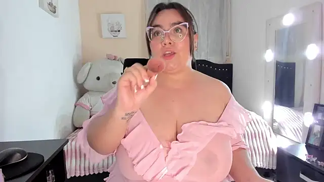 KarlaLannee online show from 04/28/26, 02:49