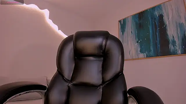 GiannaWatson online show from 06/19/26, 06:12