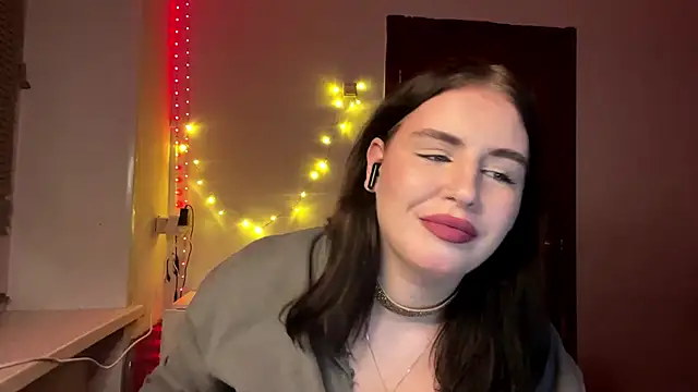 Snapshot of FerniQuam chatting on 01/05/26, 08:12 FerniQuam online show from 01/05/26, 08:12