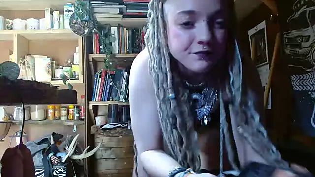 spiralhokkaido23 online show from 04/17/26, 01:36