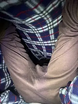 Snapshot of HotDady69690 chatting on 01/11/26, 06:35 HotDady69690 online show from 01/11/26, 06:35