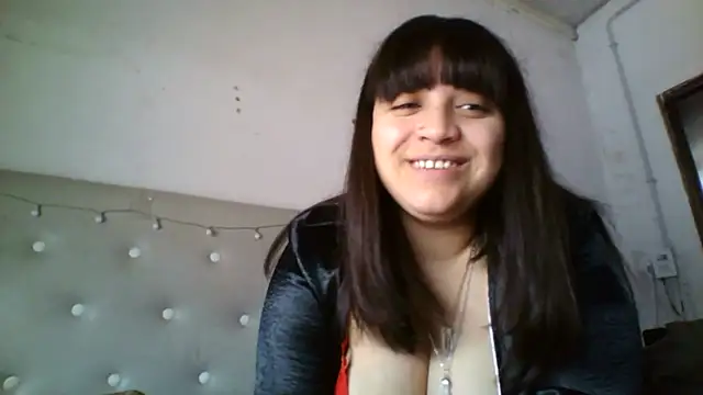 Snapshot of dulce_marrr chatting on 05/16/26, 03:11 dulce marrr online show from 05/16/26, 03:11