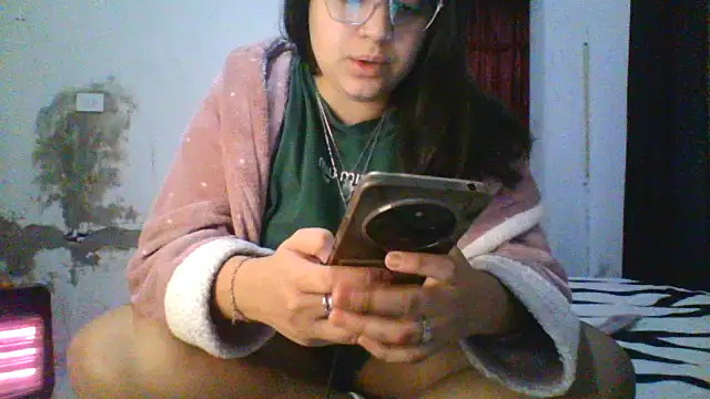 Snapshot of dulce_marrr chatting on 05/17/26, 10:17 dulce marrr online show from 05/17/26, 10:17
