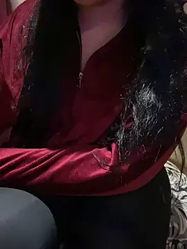 Lina Velvet  online show from 03/08/26, 12:41