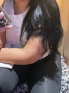 Lina Velvet  online show from 04/19/26, 03:55