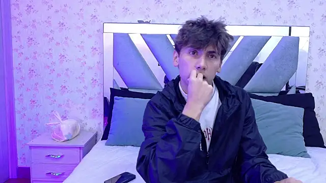 Liam Noxx online show from 02/18/26, 07:43