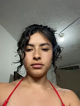 auroramooon online show from 02/18/26, 01:56