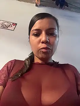 cinthia2011 online show from 01/05/26, 08:45