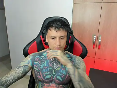 Chrissblack online show from 04/04/26, 01:15