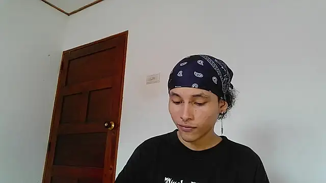 Snapshot of DeusGoth chatting on 04/13/26, 05:40 DeusGoth online show from 04/13/26, 05:40