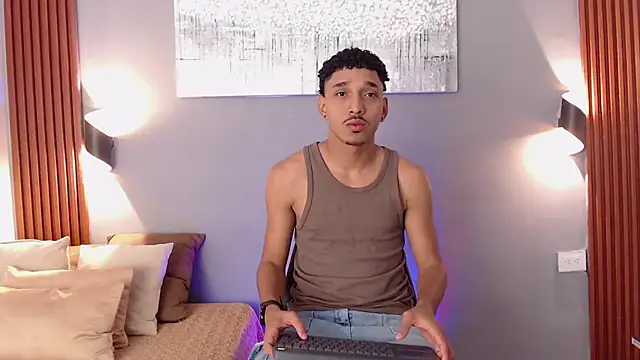 Snapshot of Julian_Dark_ chatting on 02/11/26, 04:06 Julian Dark online show from 02/11/26, 04:06