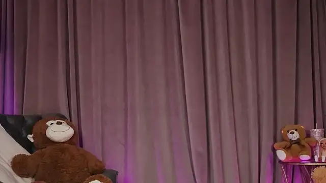 ZariaaVera online show from 03/31/26, 07:36