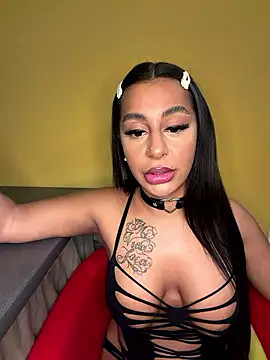 Snapshot of sweetxlayla chatting on 01/09/26, 05:15 sweetxlayla online show from 01/09/26, 05:15