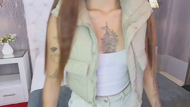 VioletFroost online show from 04/09/26, 07:41