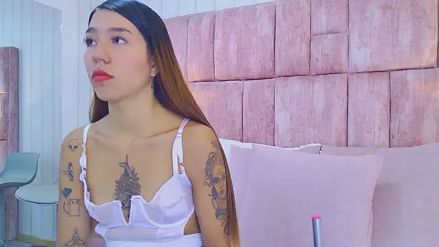 VioletFroost online show from 04/10/26, 07:29