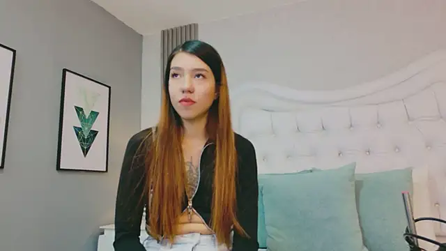 VioletFroost online show from 04/14/26, 07:31