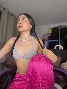 Stormi th online show from 04/19/26, 01:38