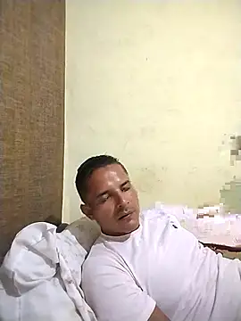 Snapshot of Gracho_25 chatting on 02/02/26, 03:16 Gracho 25 online show from 02/02/26, 03:16