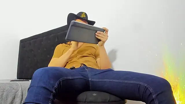 Snapshot of camilo_model chatting on 02/26/26, 01:37 camilo model online show from 02/26/26, 01:37