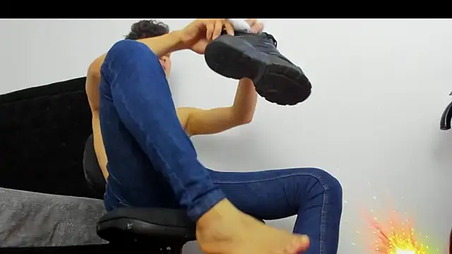 Snapshot of camilo_model chatting on 02/26/26, 08:52 camilo model online show from 02/26/26, 08:52