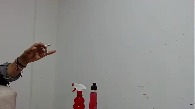 Snapshot of ZafiroBrown chatting on 01/06/26, 08:34 ZafiroBrown online show from 01/06/26, 08:34