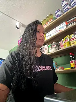 Snapshot of lannabellx chatting on 01/05/26, 08:45 lannabellx online show from 01/05/26, 08:45