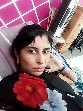 Hot ree85 online show from 04/12/26, 12:21