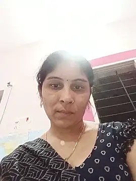 Hot ree85 online show from 05/18/26, 02:45