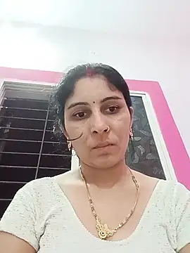 Hot ree85 online show from 05/31/26, 06:21