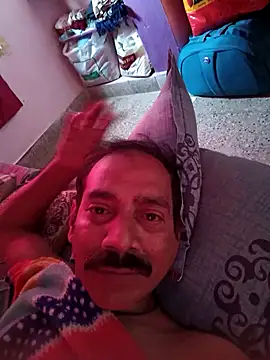 Snapshot of Mdsalu47 chatting on 01/08/26, 03:42 Mdsalu47 online show from 01/08/26, 03:42