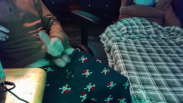 BotanicEntry1 online show from 02/13/26, 02:51