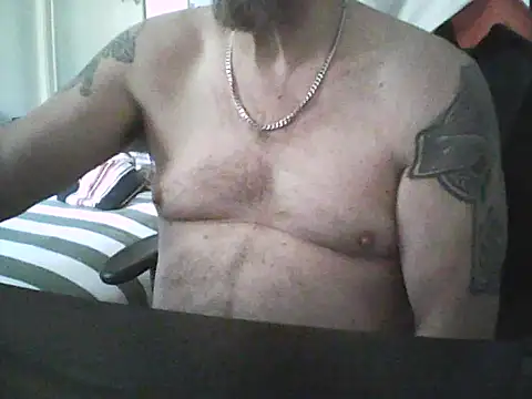 Snapshot of loudandproud chatting on 06/20/26, 05:10 loudandproud online show from 06/20/26, 05:10