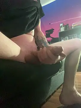 Snapshot of Beastbab3 chatting on 02/04/26, 11:31 Beastbab3 online show from 02/04/26, 11:31