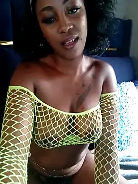 CocoButterxox online show from 04/14/26, 10:43